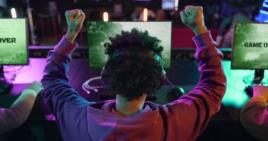 Are Professional Poker Players More Intelligent Than the Average Person? How to Turn Your Passion for Gaming into a Profitable Business
